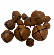 Kovová rolnička hrdzavý efekt 4 cm – vintage ozdoba na vianočné aranžmány 